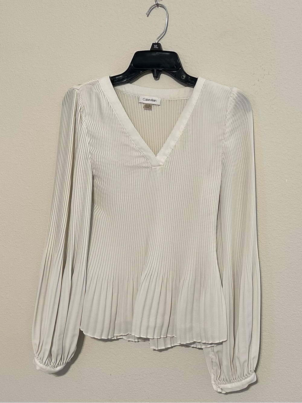 Calvin Klein Cream Pleated V-Neck Long Sleeve Blouse